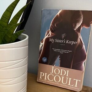 Jodi Picoult Novel my sisters keeper
